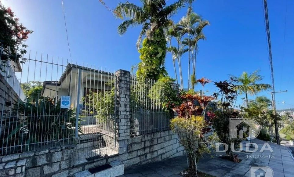Casa ampla no Lote Seis em Criciúma - Foto 2