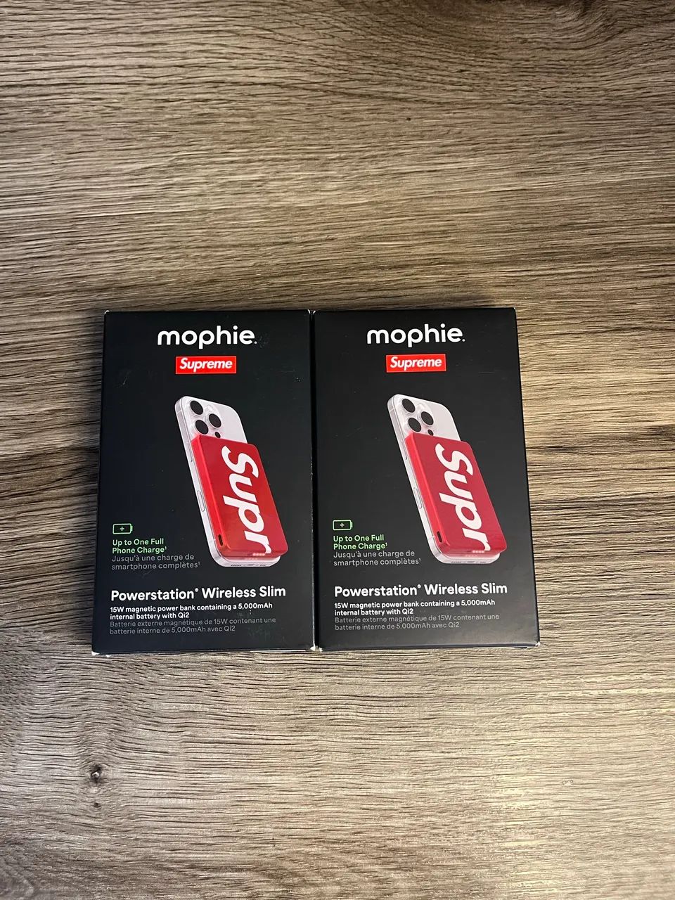Mophie x Supreme Power Bank Qi2 Powerstation Red - Acessórios de