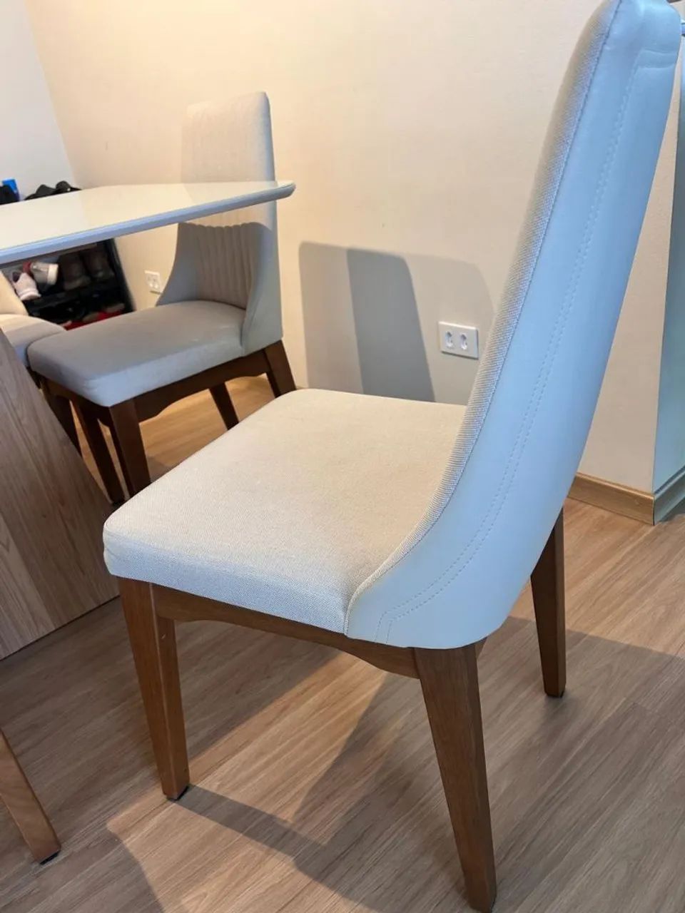 Mesa em laca com 6 cadeiras - Foto 4