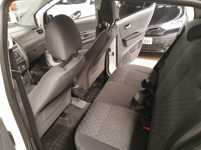 VOLKSWAGEN FOX 2016/2017 1.0 MPI TRENDLINE 12V FLEX 4P MANUAL - Foto 6