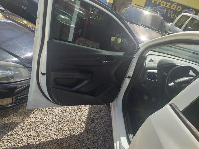 Está ponto para financiar pegar outro carro de menor * - Foto 4