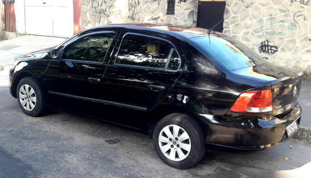 Vendo carro voyage Muito bom!!!