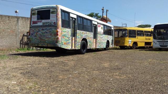 Vendo ônibus preparado para foodtruk - Foto 3