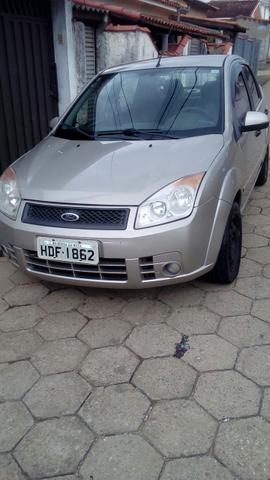 Fiesta sedã 1.0 8v flex