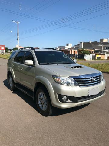 Toyota Hilux SW4 4x4 Diesel 3.0 Turbo 7 Lugares 171cv 5 marchas - Foto 3