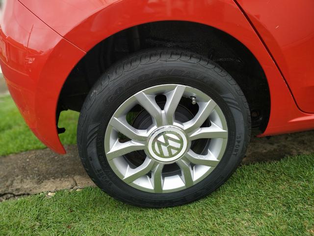 VolksWagen up! high 1.0 Total Flex 5p 82 CV IPVA 2019 pago - Foto 5