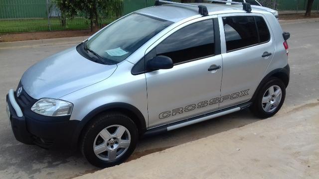 Cross fox 1.6 prata completo