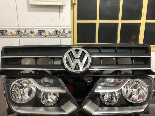 Farol e grade da Amarok 2013 em diante 1.500$ - Foto 2