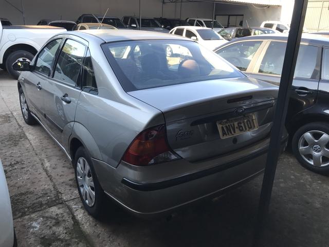 Ford Focus 1.6 sedan - Foto 2