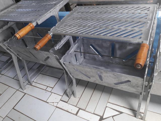 Churrasqueira G de aluminio batido
