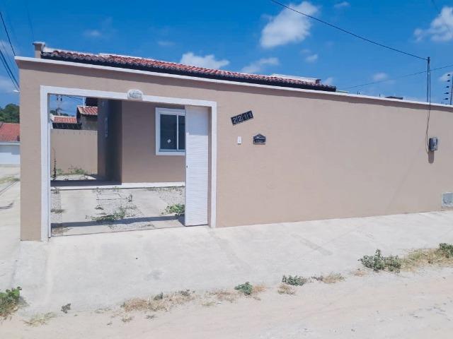 Casa com doc. gratis: 2 quartos , 2 bainheiros , com acabamento diferenciado - Foto 2
