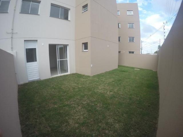 Apartamento com quintal privativo