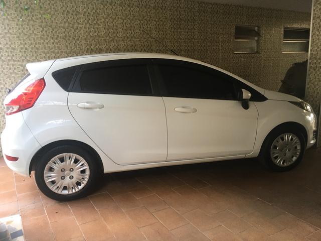 New Fiesta Branco (modelo 2015) - Muito Novo! - Foto 3
