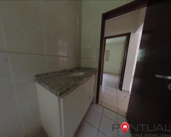 Casa com 3 dormitórios para alugar em Condomínio Fechado por R$ 1.700,00/mês , Marília/SP - Foto 13
