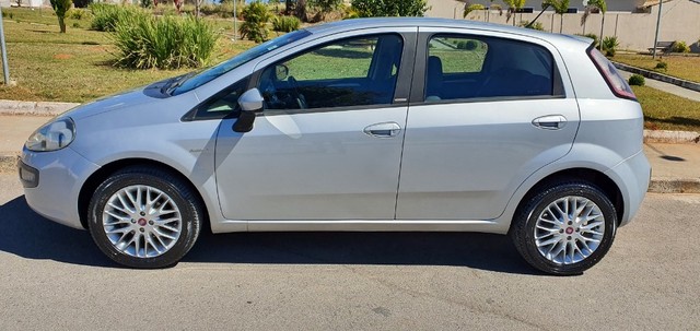 PUNTO ESSENCE 1.6 DUAL 2013 APENAS 60 MIL KM