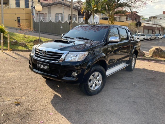 TOYOTA HILUX 3.0 SRV 4X4 CD 16V TURBO INTERCOOLER DIESEL 4P AUTOMÁTICO
