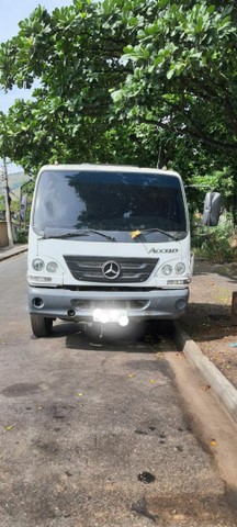 MB ACCELO 1016