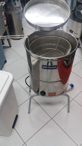 Fritadeira industrial inox metvisa agua e oleo (nova) Alecsandro