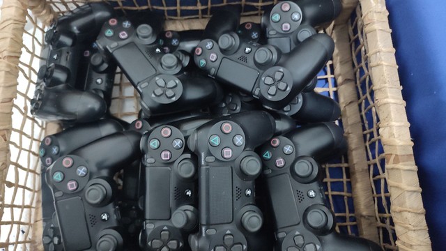Controles PS4 Original (lote com defeito)