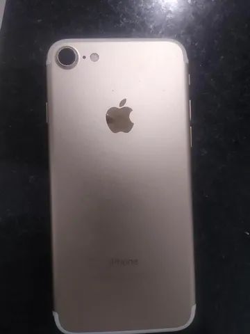 iPhone 7 . Semi novo , celular top.