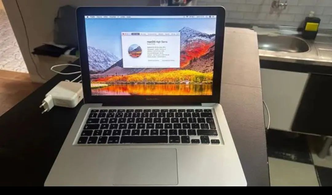 Macbook pró super novo aceito trocas 