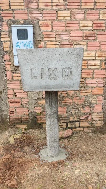 Lixeiras de concreto na promoção... - Foto 4