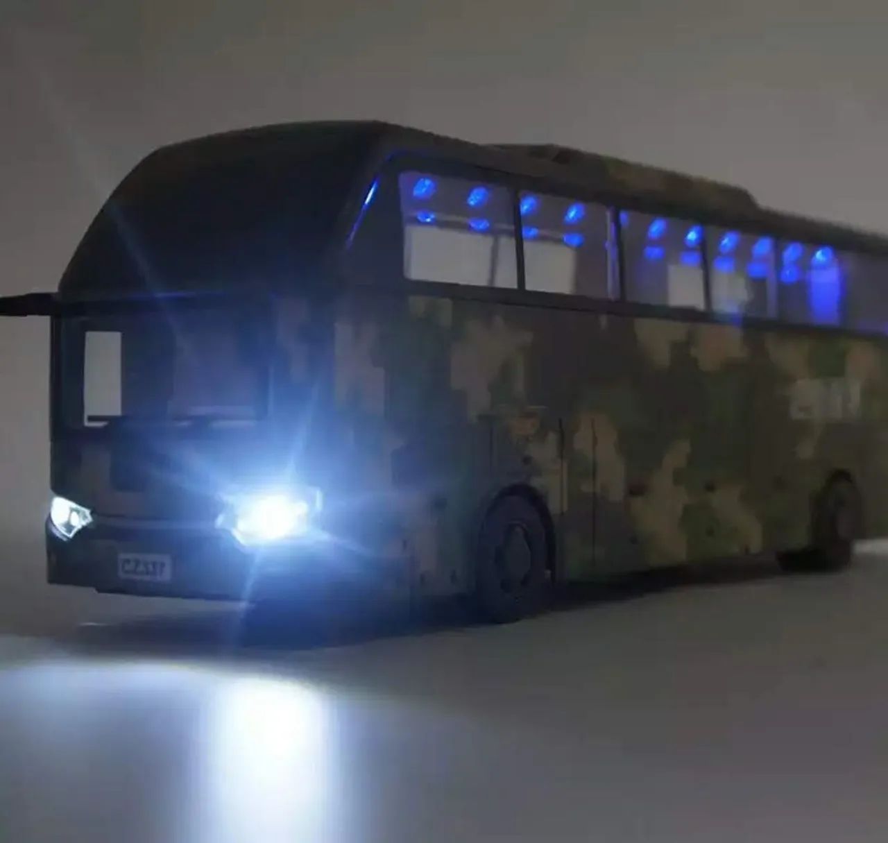 Miniatura ônibus militar 