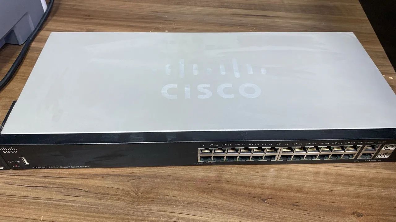 Switch Cisco Gigabit SG250-26 - Ideal para Empresas e Redes de Alta Performance - Foto 3