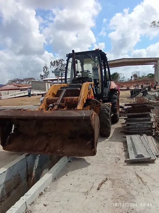 Retroescavadeira Caterpillar - Foto 3