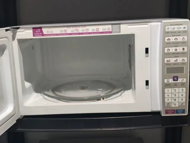 ? Oferta Especial! ? - Microondas com garantia de três meses novissimo - Foto 2