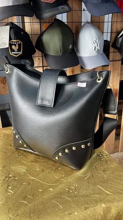 Bolsa de Ombro Marrom - Estilo Casual - Foto 2