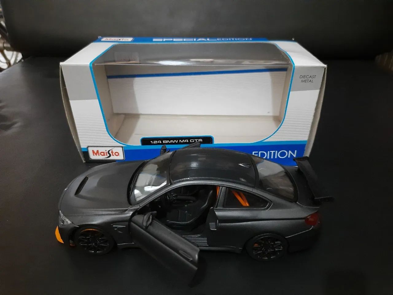 Miniatura BMW M4 GTS Special Edition 1/24 Maisto. - Foto 2