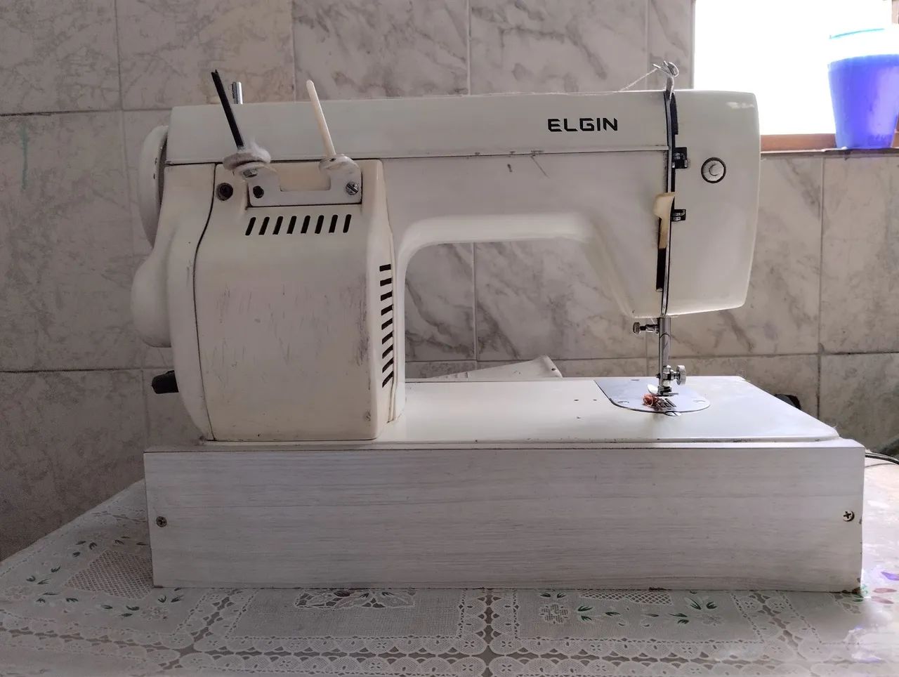 Máquina de Costura Elgin Super Zig Zag  - Foto 3