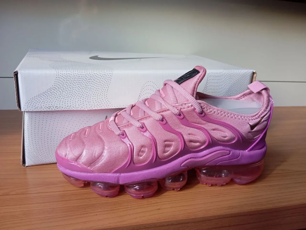 Tenis Nike vapormax plus feminino novo Calcados Parque Munhoz Sao Paulo 1315508629 OLX