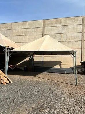 Tenda Piramide 5x5 com calha  - Foto 2