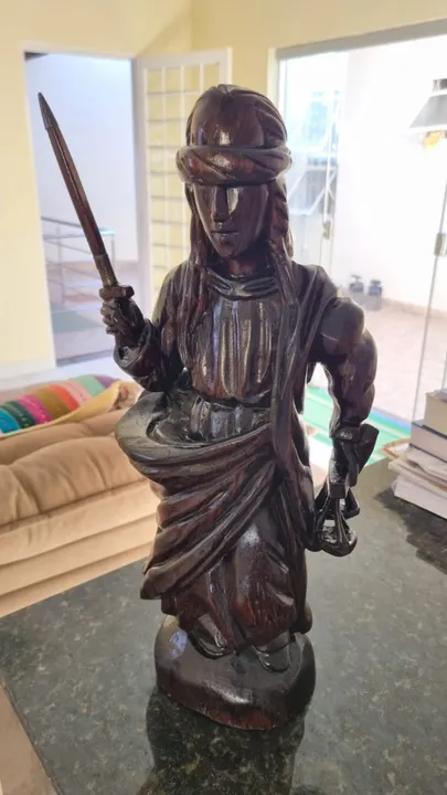 Estátua deusa Themis (Direito) (Advocacia)