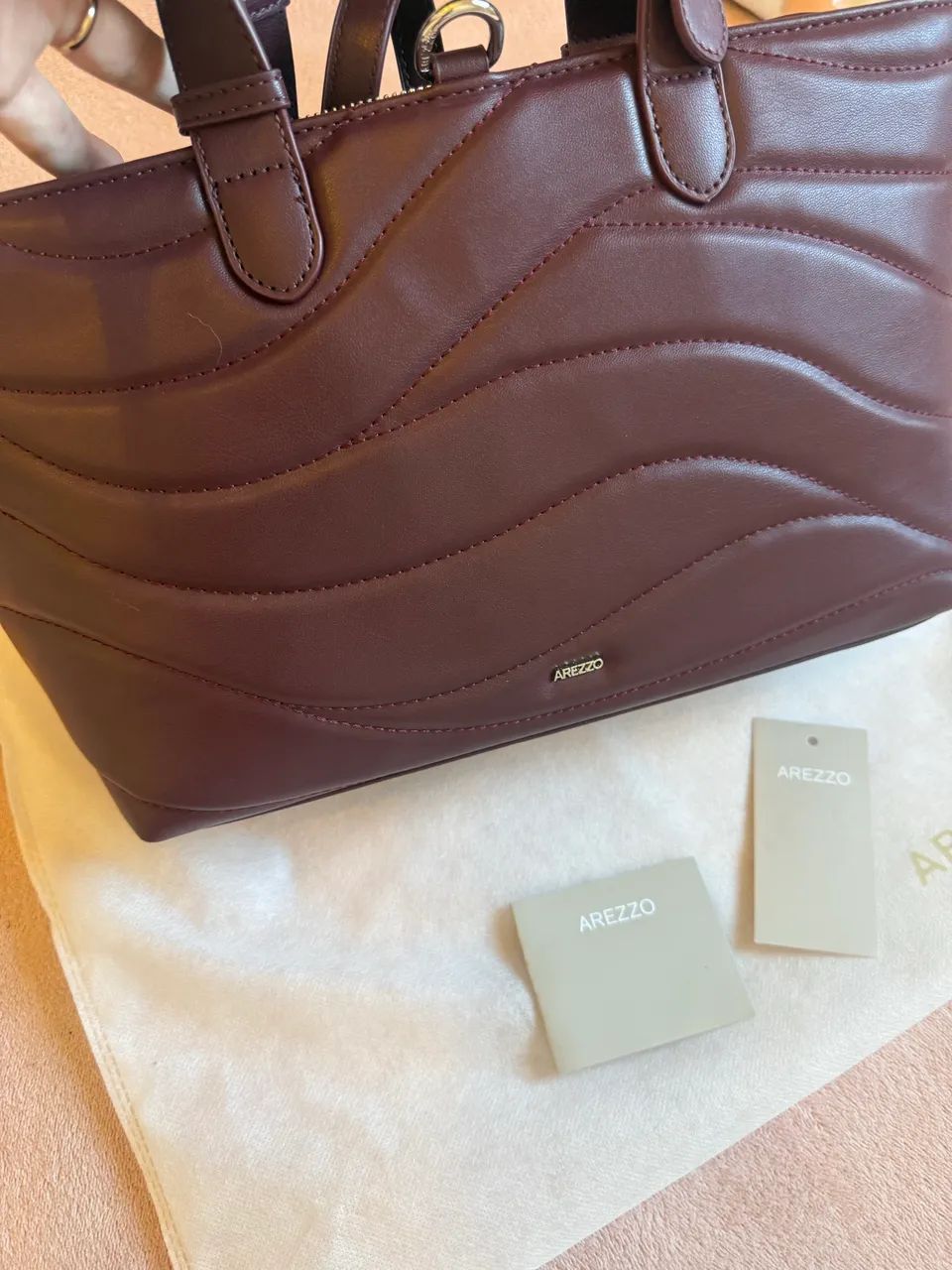 Bolsa Arezzo Bordô NOVA com  bag , card e sacola  - Foto 4