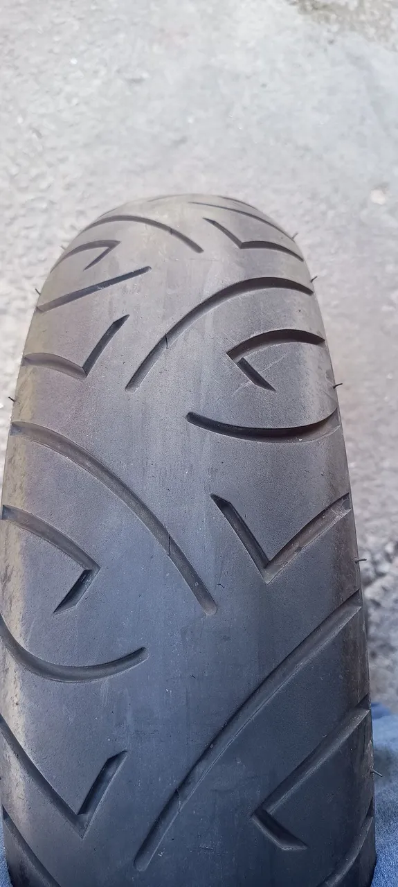 Pneu de Moto Pirelli 140 70 17
