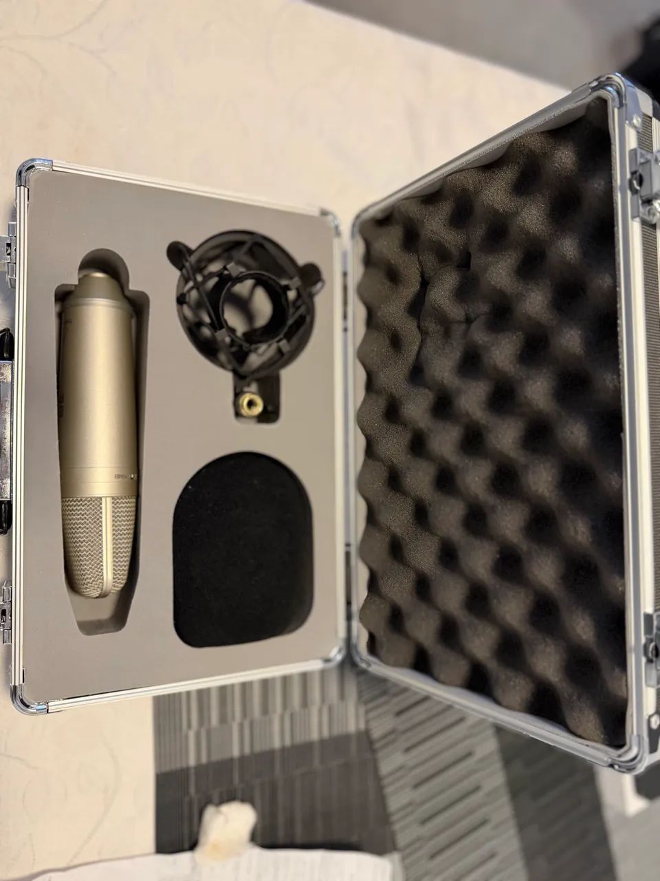 Microfone Condensador B-2 PRO DUAL DIAFRAGMA BEHRINGER - Foto 4