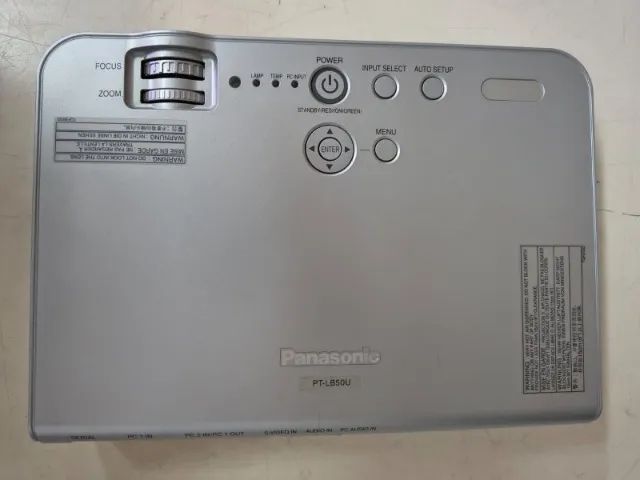 PROJETOR PANASSONIC PT-LB50U - perfeito, leve e bem conservado, show!!!!