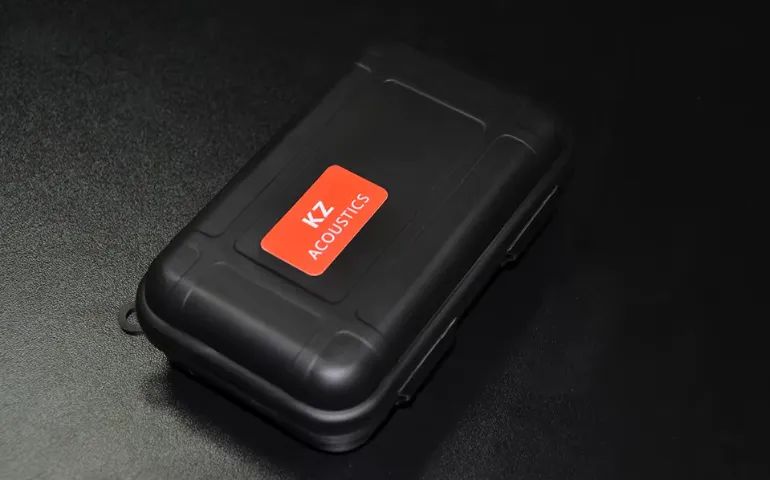 CASE ESTOJO PARA FONES KZ ACOUSTICS  - Fone kz retorno de palco