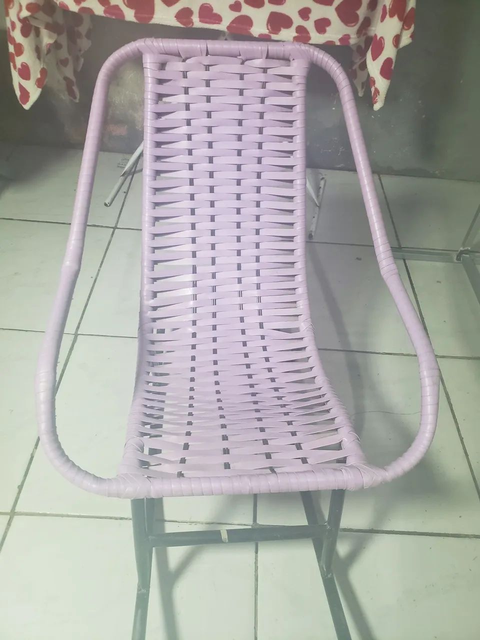 Cadeira de balanço infantil lilás 