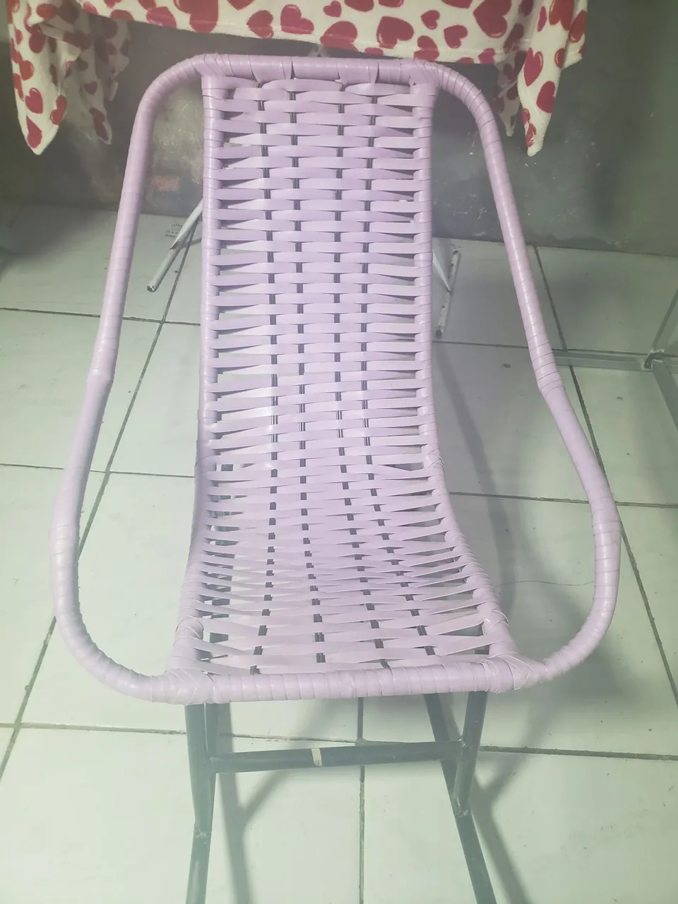 Cadeira de balanço infantil lilás