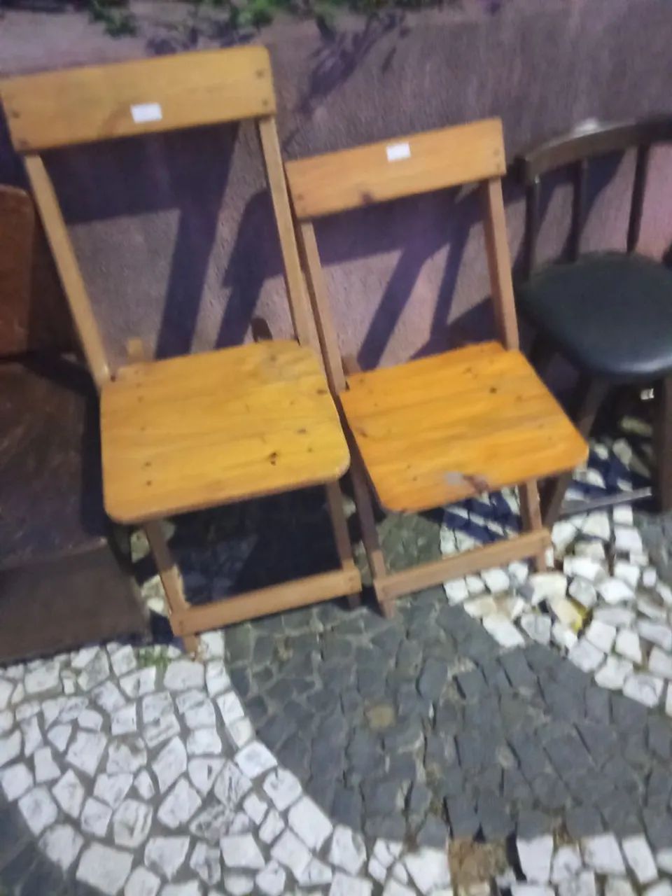 2 Cadeiras Dobráveis de Madeira - Ótimo Estado!