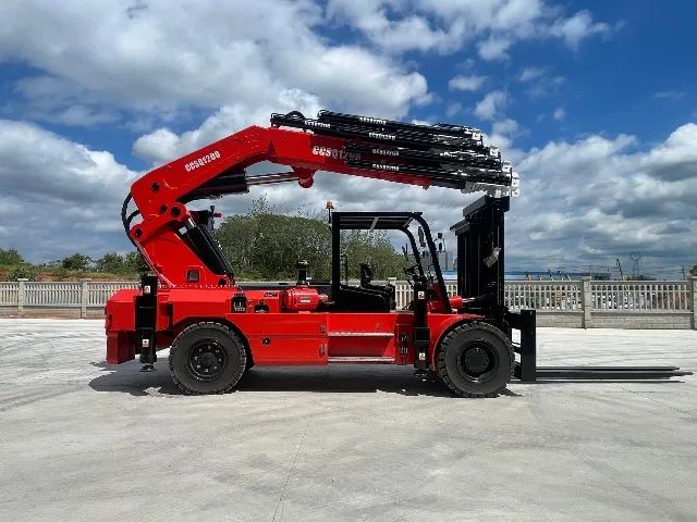 Empilhadeira 16T com Munk 30T - Foto 2