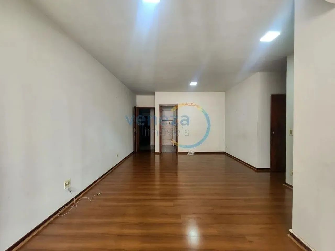Apartamento com 3 quartos para alugar por R$ 2800.00, 122.00 m2 - CENTRO - LONDRINA/PR - Foto 3