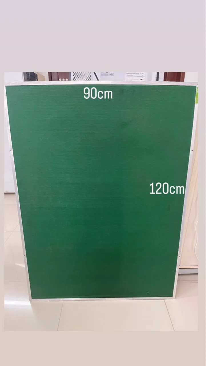 Quadro De Avisos Em Feltro Verde 90x120cm De Esquadria