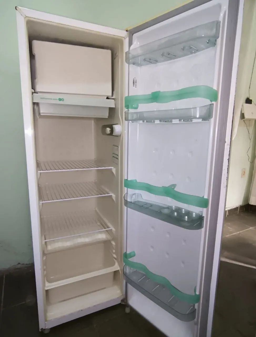 Geladeira Consul usada com marcas de uso - Foto 3
