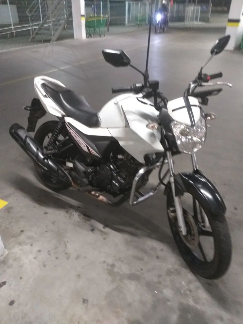Moto Yamaha factor 150