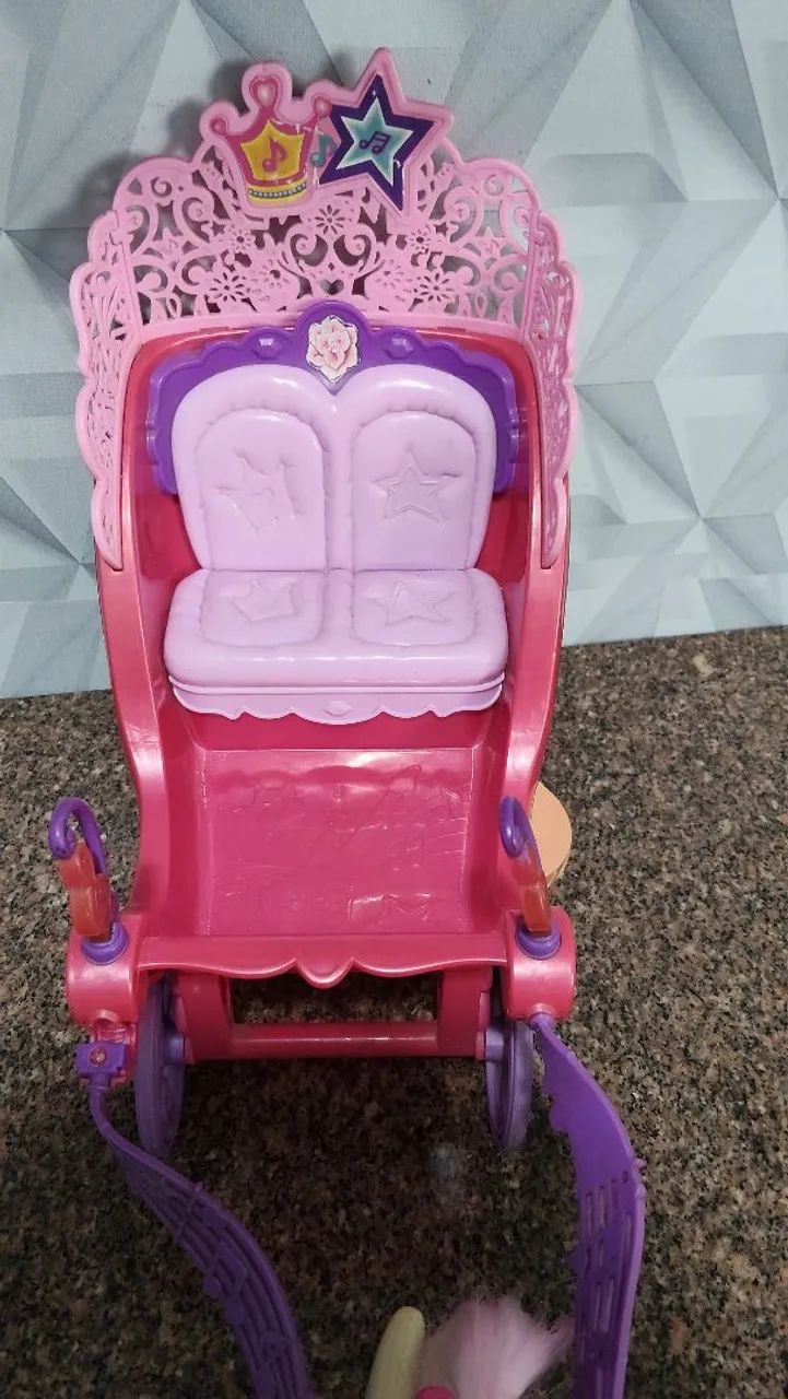 Carruagem Barbie a Princesa e a Popstar - Foto 3